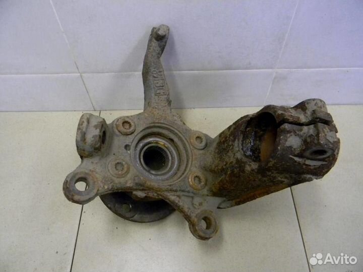 Кулак поворотный передний левый Caddy III 2004-201