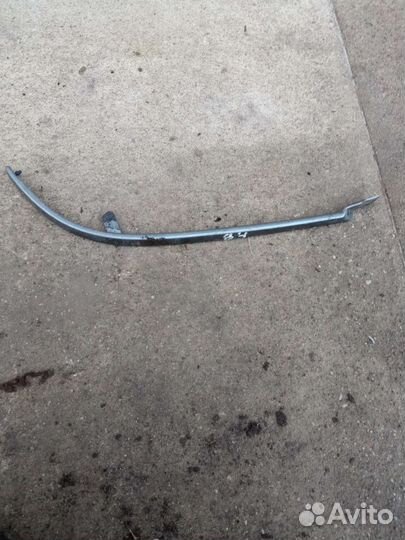 Audi 80 B4 Усик передней правой фары