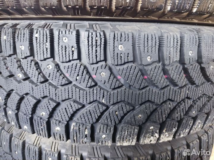 Bridgestone Blizzak Spike-01 175/70 R14 84T