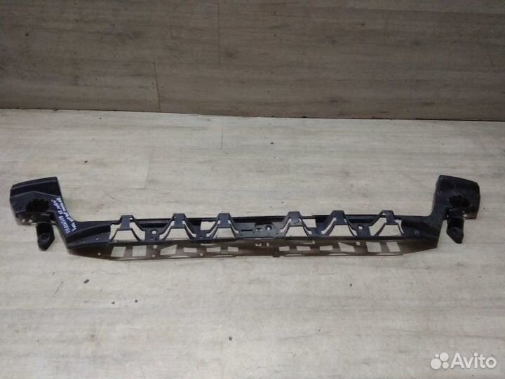 Крепление заднего бампера Jaguar Xe