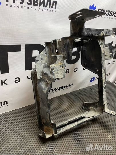 Корпус подножки правый Renault T 84539334