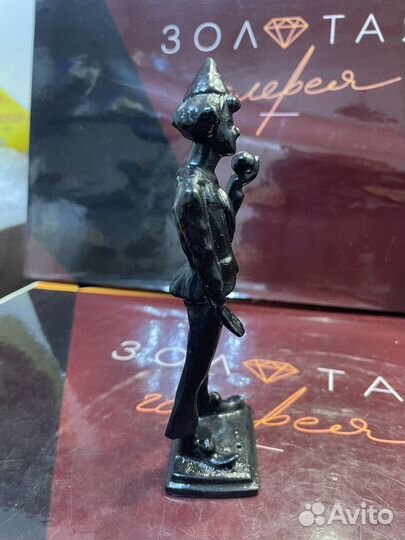 Статуэтка Касли Клоун