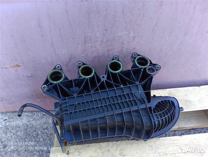 Коллектор впускной Skoda Yeti 1.2 cbzb 2012