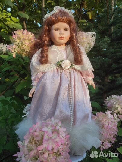 Кукла фарфоровая коллекционная