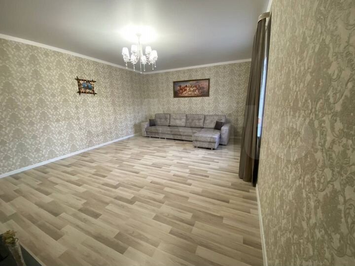 3-к. квартира, 137 м², 4/4 эт.