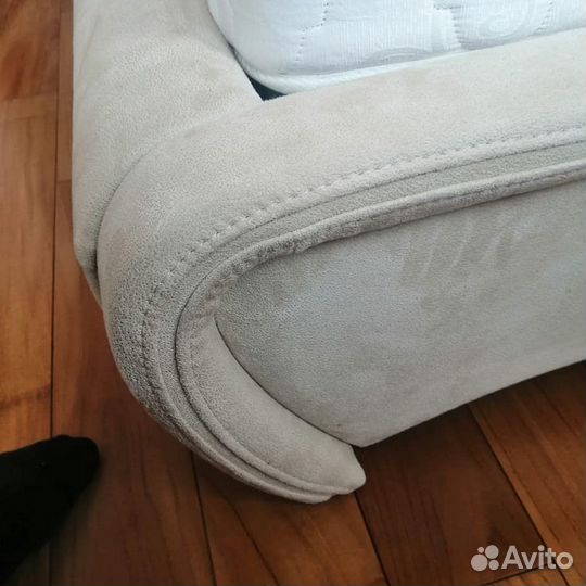 Обивка кровати на дому (и другой мебели)