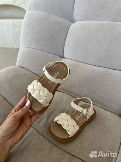 Босоножки для девочки