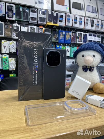 vivo iQOO 12, 12/256 ГБ