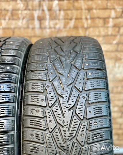 Nokian Tyres Hakkapeliitta 7 215/60 R16