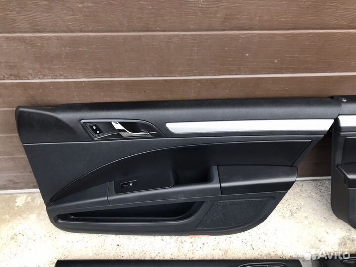 Дверные карты Кожа Skoda Superb II Combi