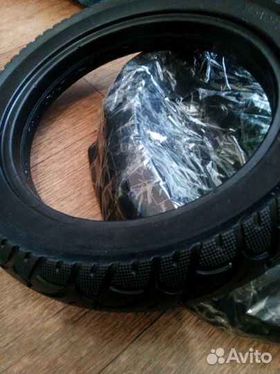 Литые бескамерные шины 12 дюймов