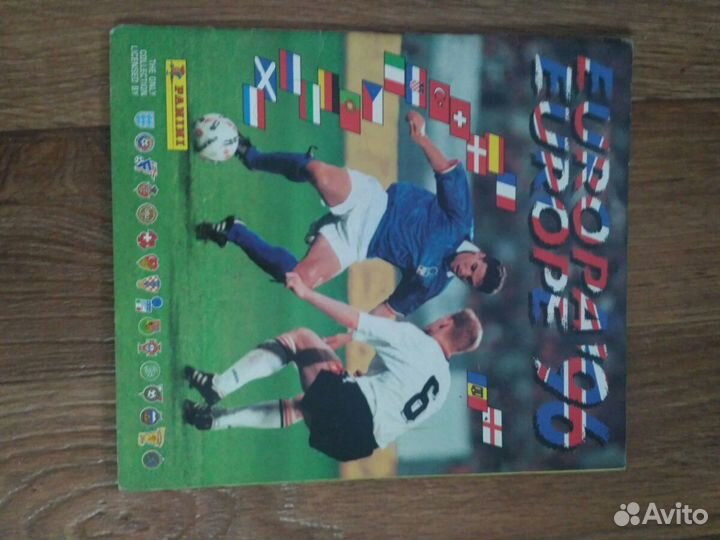 Альбомы и наклейки панини