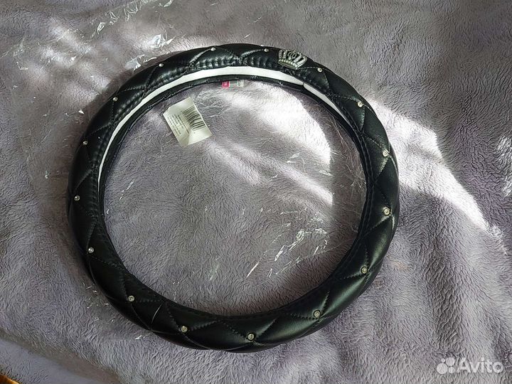 Оплётка, чехол на руль со стразами и короной