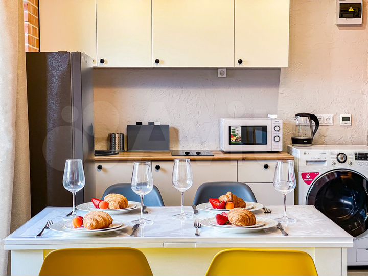 2-к. квартира, 60 м², 1/3 эт.