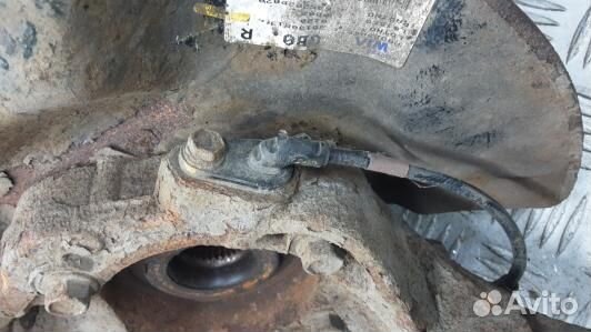 Ступица передняя правая KIA sorento 2 (UNT14N901)