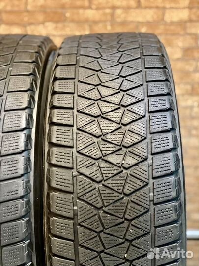 Bridgestone Blizzak DM-V2 225/60 R17