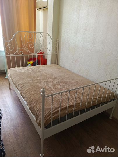 Кровать с матрасом IKEA 160х200