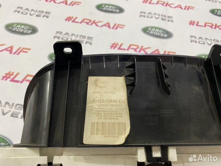 Приборная панель Land Rover Discovery 4