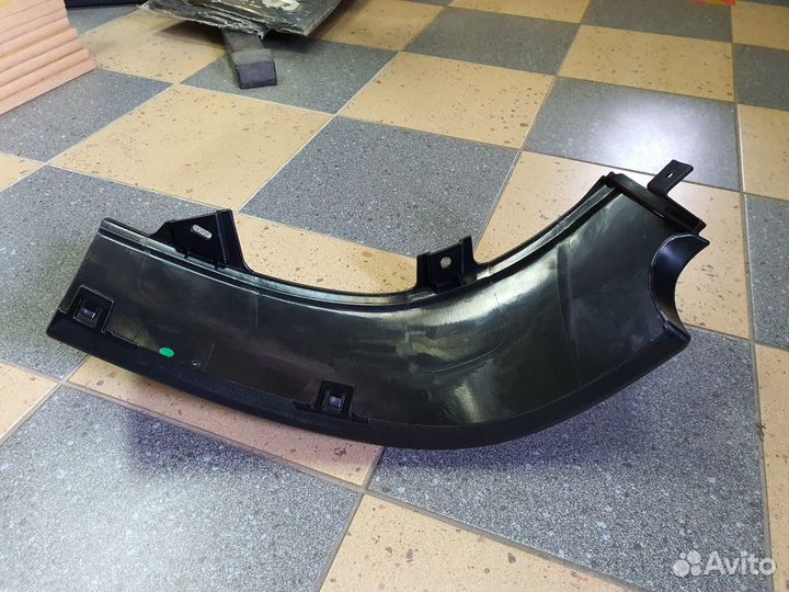 Накладка бампера левой части Volvo FH (20425626)