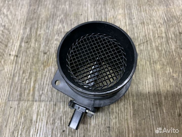 Volkswagen Tiguan Расходомер воздуха (массметр)