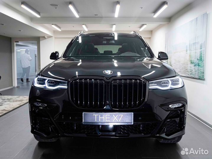 BMW X7 3.0 AT, 2022