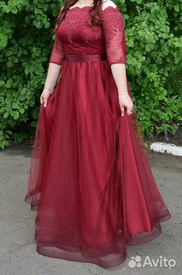 Вечернее платье