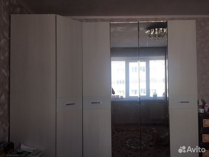 Шкаф угловой