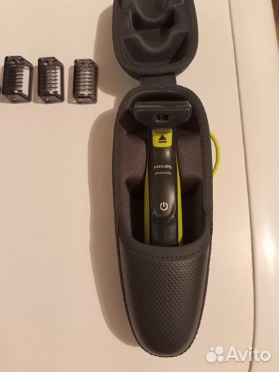 Триммер бритва Philips OneBlade QP2520 с чехлом