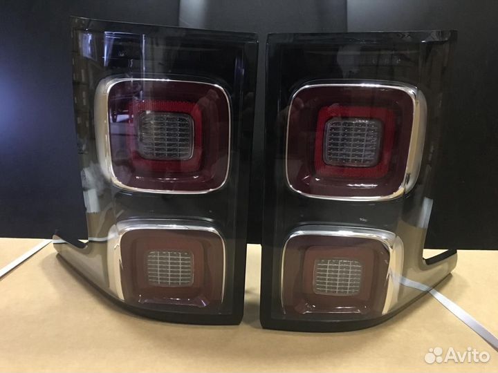 Задние фонари Range Rover Vouge 2017