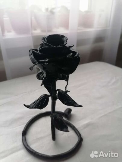 Кованая Роза, подсвечник