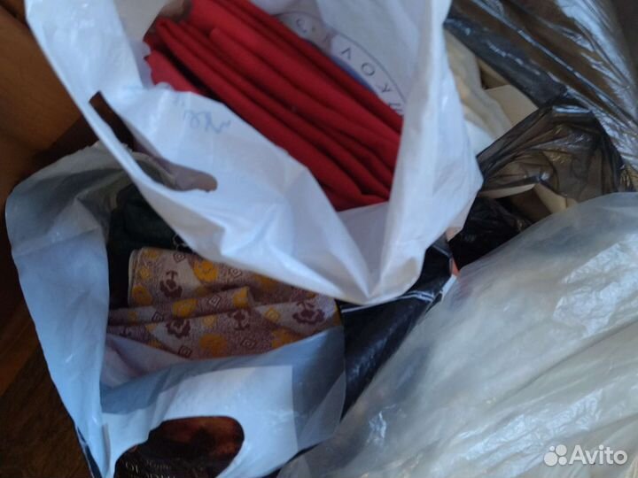 Тесьма, нитки, отрезы