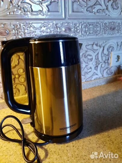 Чайник электрический новый