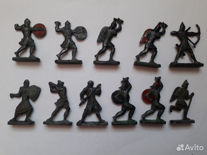 Игрушки СССР солдатики