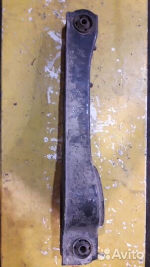 Рычаг задний продольный Toyota Hiace