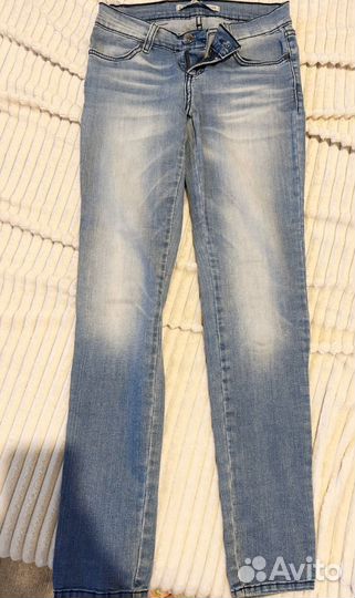 Джинсы