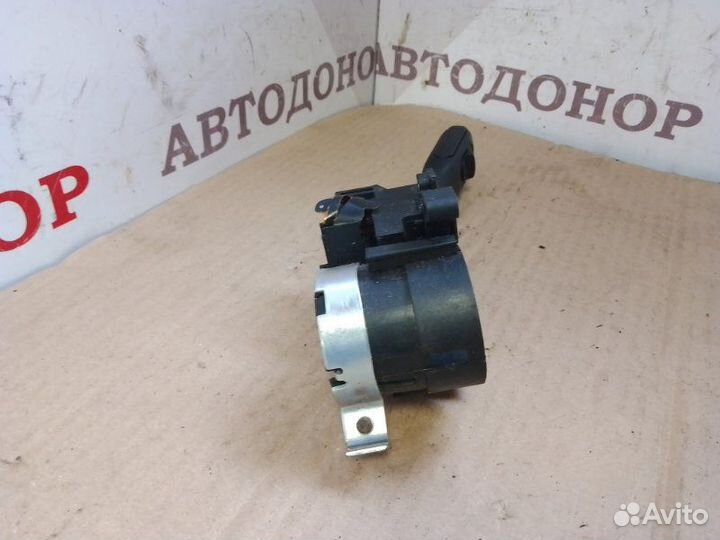 Подрулевой переключатель поворотников Volkswagen