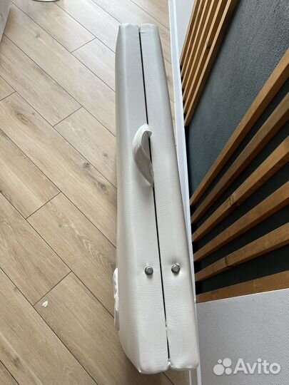 Массажный стол