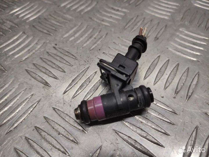 Форсунка Renault Clio 3 1.6 2007