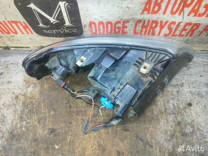 Фары на Dodge Caravan 4 и Chrysler Voyager 4