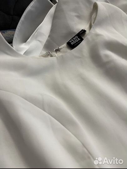 Комбинезон молочного цвета 42 44