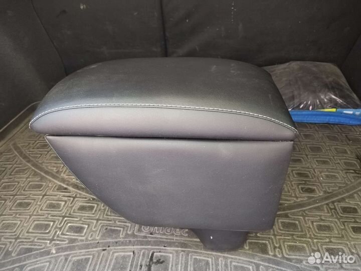 Подлокотник Kia rio 3 (до 2016 г.в)