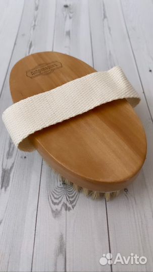 Массажная щетка для тела