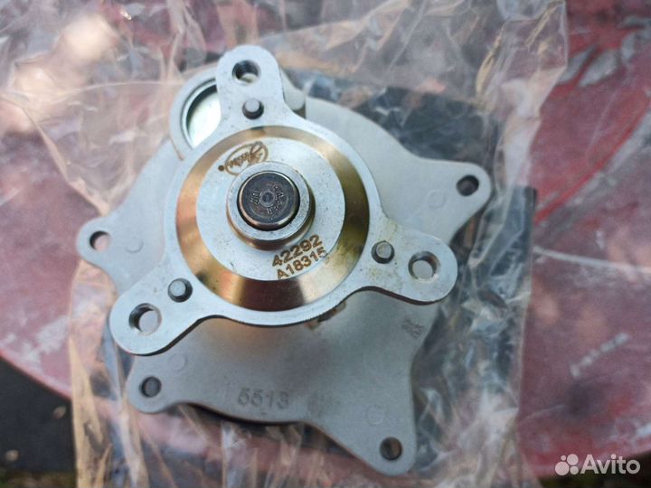 Водяная помпа 3.3-3.8
