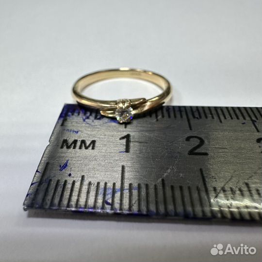 Золотое кольцо с бриллиантом 0.085Ct (s)