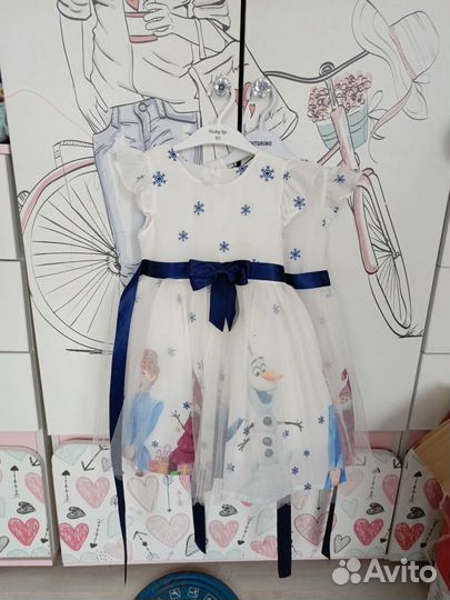 Платья нарядное для двойни. Цена за оба