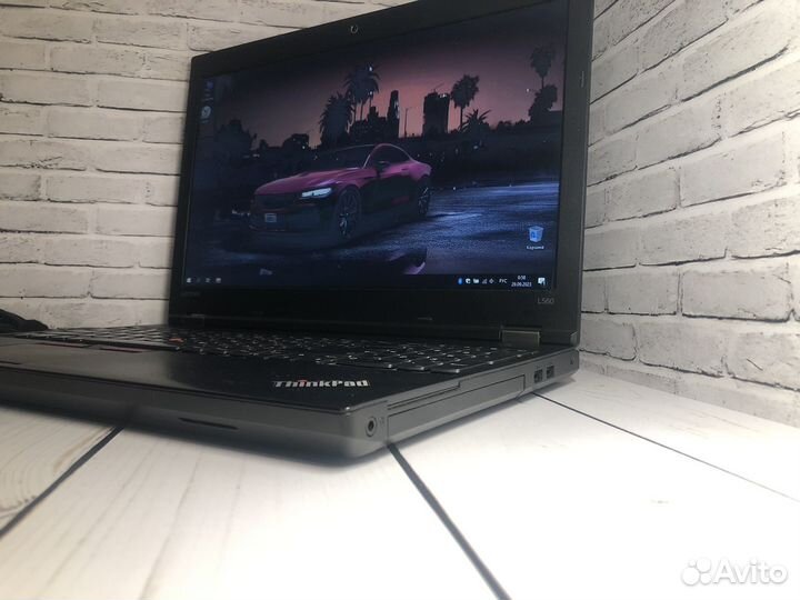 Мощный ноутбук Lenovo i3-6100u/4GB/SSD