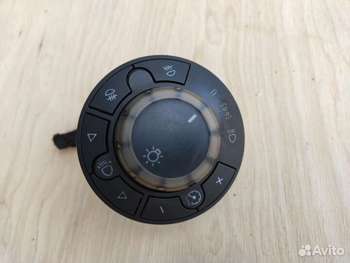 Блок управления светом на Opel Corsa D