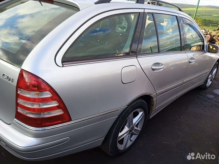 Стойка передняя правая mercedes benz C-class W203