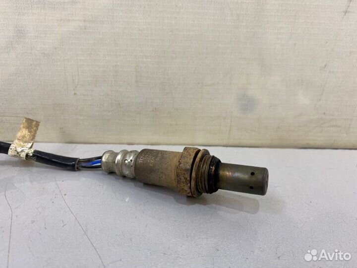 Датчик кислорода левый Toyota Land Cruiser 200