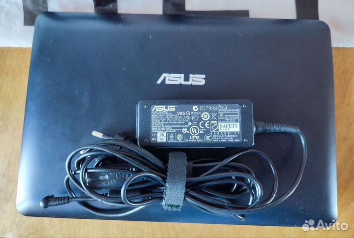 Asus Eee PC 1015B